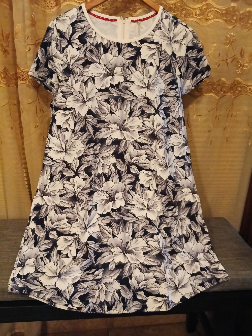 Tommy Bahama Black and White Hibiscus Shift Dress